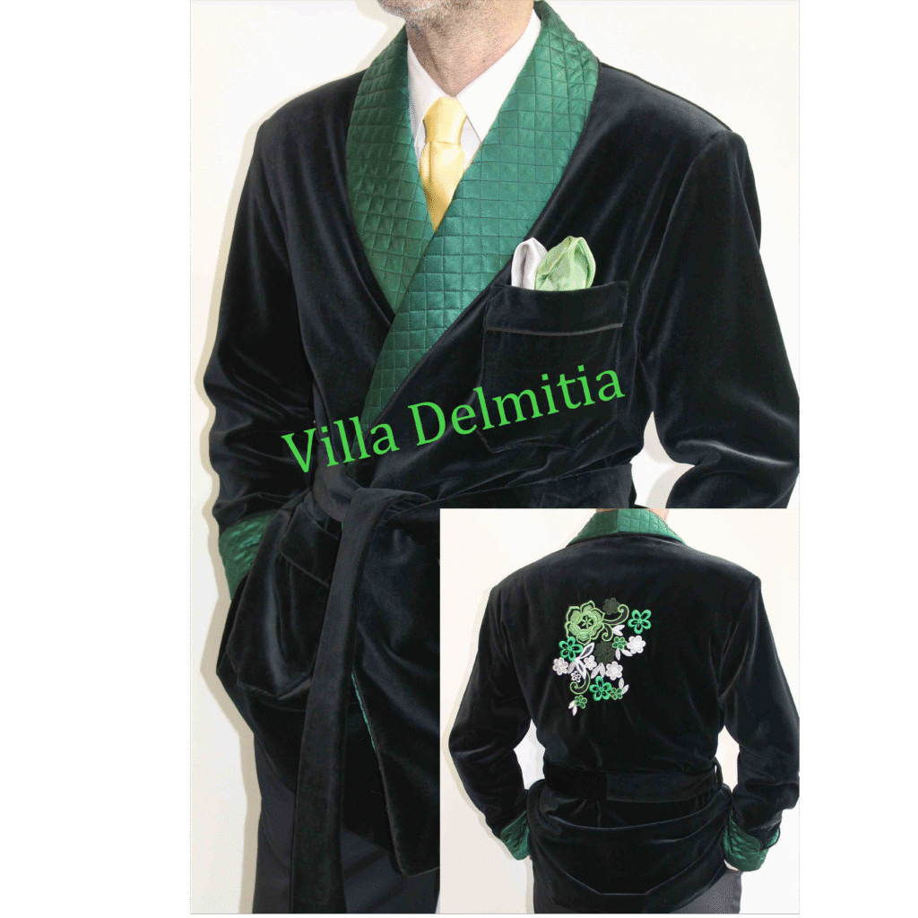 VESTE D'INTÉRIEUR POUR HOMME EN VELOURS DE COTON AVEC BRODERIE MULTICOLOR SUR LE DOS, CONTRASTES EN SOIE SATIN MATELASSÉE, PASSEPOIL TORSADE ET DOUBLURE ENTIÈRE EN BEMBERG